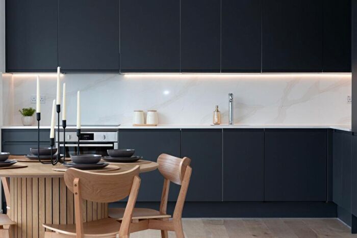 2 Bedroom Apartment To Rent In Viadux, Deansgate, M3