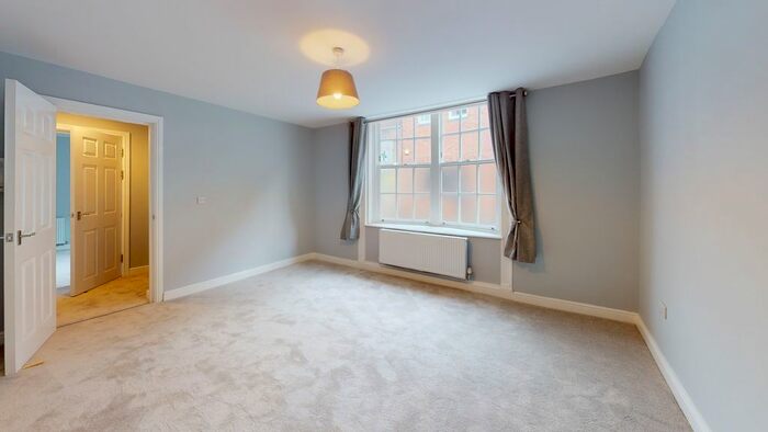 1 Bedroom Flat To Rent In High Street, Coleshill, B46