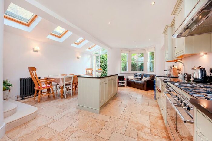 5 Bedroom House To Rent In Beauval Road, Dulwich, London, SE22