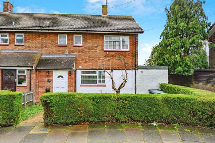 3 Bedroom End Of Terrace House For Sale In Candlefield Road, Hemel Hempstead, HP3
