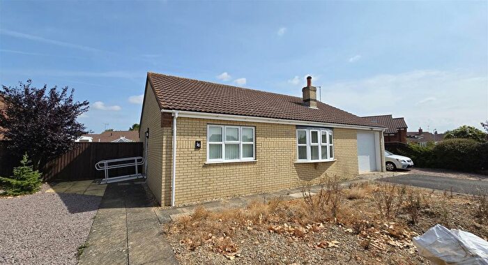 2 Bedroom Detached Bungalow For Sale In Colsuan Gardens, Long Sutton, PE12