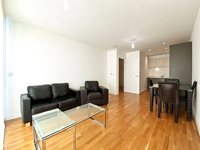 1 Bedroom Apartment To Rent In Sculpture House, Killick Way, London, E1