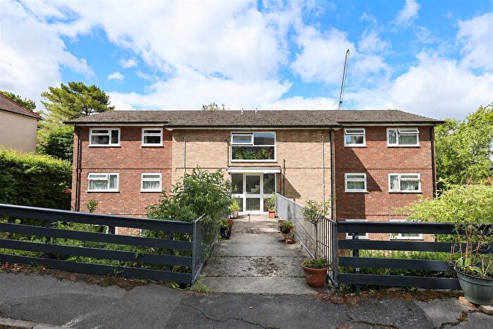 2 Bedroom Flat For Sale In Clarendon Road, Sevenoaks, TN13
