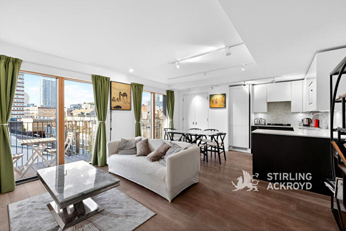 3 Bedroom Apartment To Rent In Pitfield Street, Shoreditch, London, N1