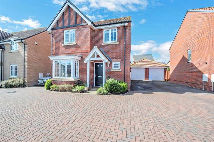 4 Bedroom Detached House For Sale In Myrtlewood Road, Bury St. Edmunds, IP32