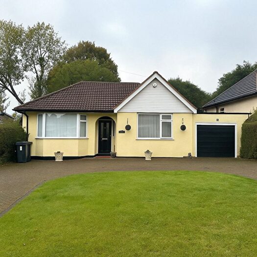 3 Bedroom Bungalow For Sale In Yardley Fields Road, Birmingham, West Midlands, B33