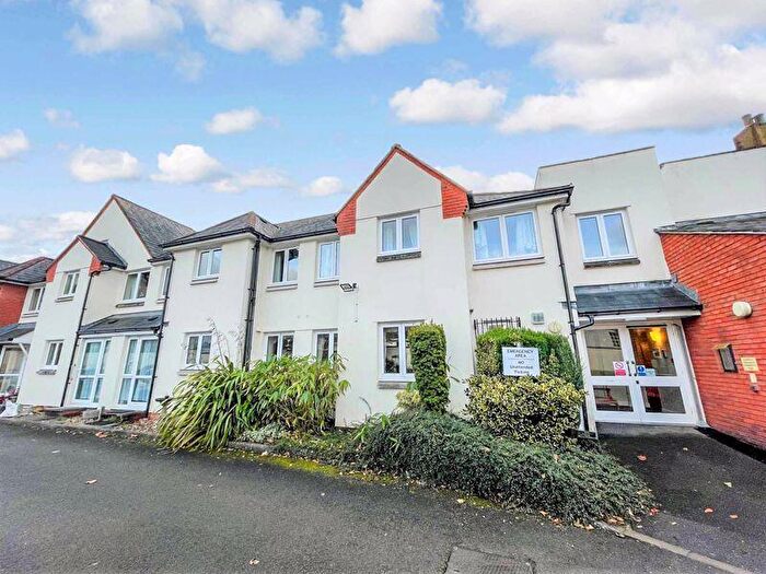 1 Bedroom Flat For Sale In Butts Road, Heavitree, Exeter, EX2