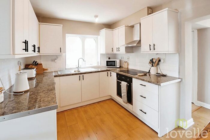 3 Bedroom Semi-Detached House For Sale In Kirton Road, Blyton, DN21