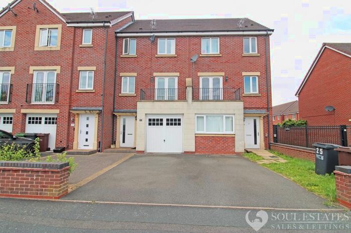 3 Bedroom Terraced House To Rent In Greenock Crescent, Wolverhampton, WV4