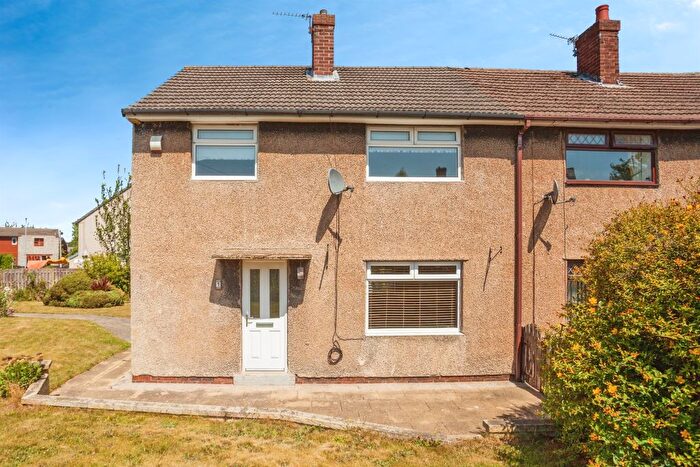 3 Bedroom Semi-Detached House For Sale In Hardie Road, Havercroft, Wakefield, WF4