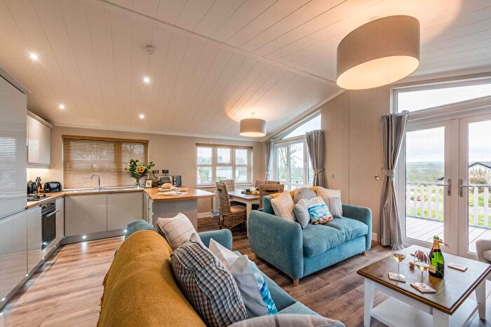 2 Bedroom Lodge For Sale In Otterham, Cornwall, PL32