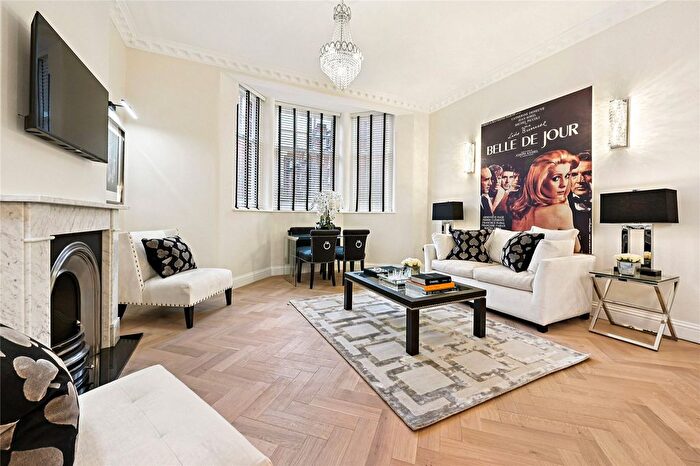 1 Bedroom Flat For Sale In Beaufort Street, London, SW3