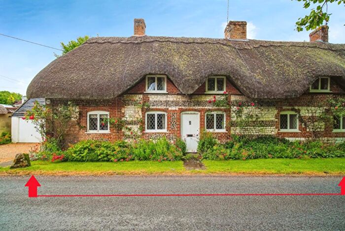 2 Bedroom Character Property For Sale In West Amesbury, Salisbury, SP4