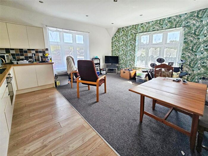 2 Bedroom Apartment For Sale In Madeira Road, Totland Bay, Isle Of Wight, PO39
