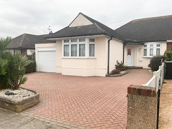 2 Bedroom Bungalow To Rent In Steyning Avenue, Southend-on-Sea, SS2