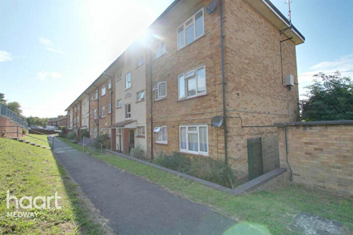 2 Bedroom Apartment To Rent In Mercury Close, Rochester, ME1