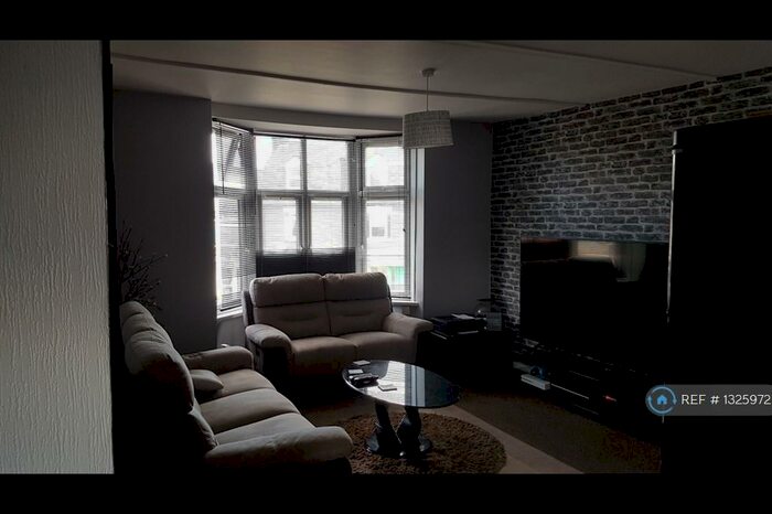 1 Bedroom Flat To Rent In Nightingale Road, Hitchin, SG5