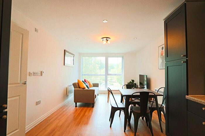 2 Bedroom Apartment For Sale In Paxton Drive, Bristol, BS3