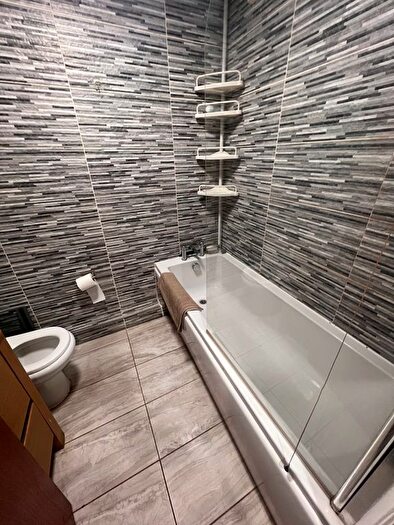 1 Bedroom Flat To Rent In Forest Road, Walthamstow, E17