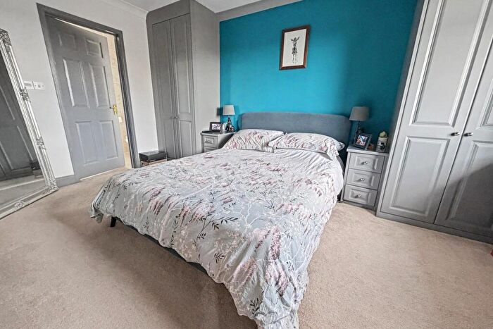 4 Bedroom Semi-Detached House For Sale In Northmoor, BH20 - Photo 9