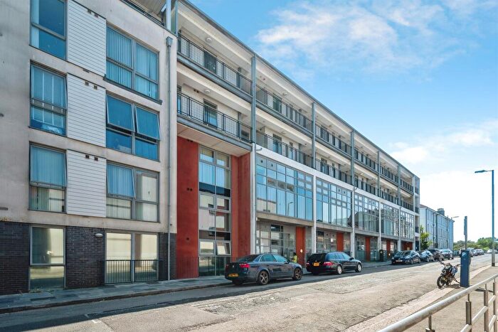 2 Bedroom Apartment For Sale In George Place, Plymouth, PL1