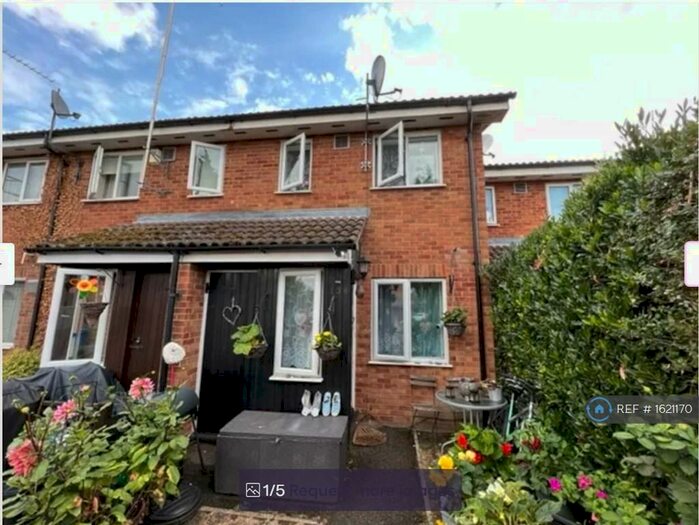 1 Bedroom Terraced House To Rent In Penn Road, Datchet, Slough, SL3