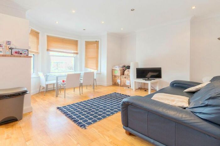 4 Bedroom Semi-Detached House To Rent In Clifford Way, London, NW10