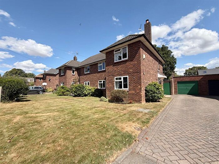 3 Bedroom Semi-Detached House For Sale In Little Ings Close, Church Fenton, Tadcaster, LS24