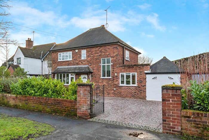 3 Bedroom Detached House For Sale In Selkirk Drive, Chester, Cheshire West And Ches, CH4