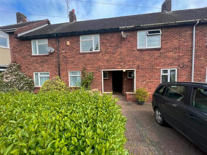 3 Bedroom Property To Rent In Canterbury Road, Burton-On-Trent, DE15