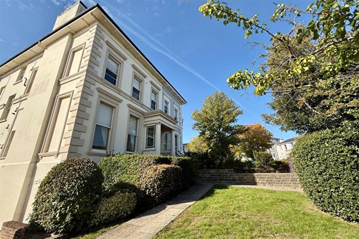 1 Bedroom Flat For Sale In Parabola Road, Cheltenham, GL50