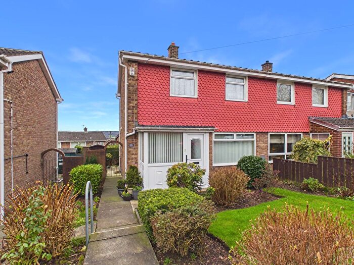 2 Bedroom Semi Detached House For Sale In Mardale Gardens, Gateshead, NE9