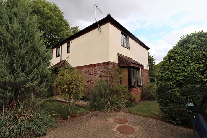 2 Bedroom Cluster House To Rent In Studley Knapp, Walnut Tree, MK7