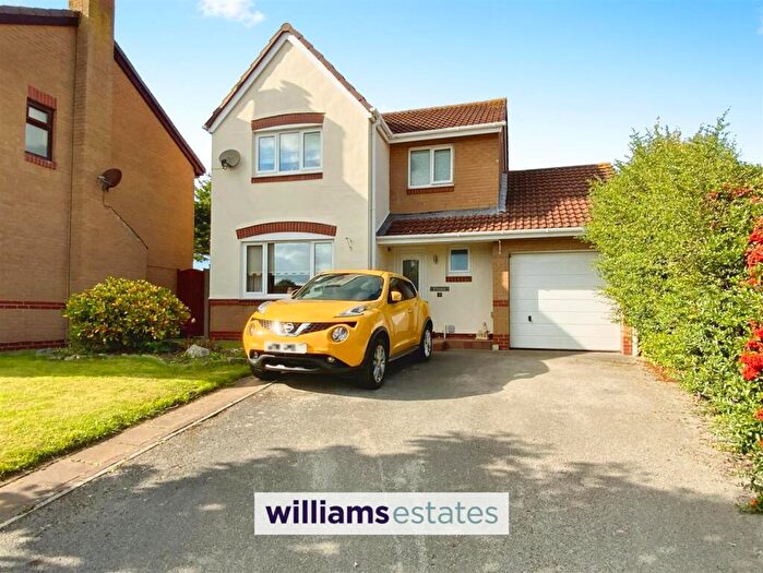 3 Bedroom Detached House For Sale In Maes Alaw, Rhuddlan, LL18