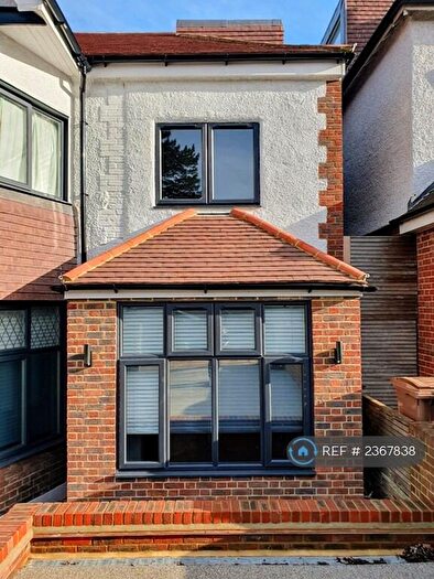 2 Bedroom Flat To Rent In Wood Vale, London, N10