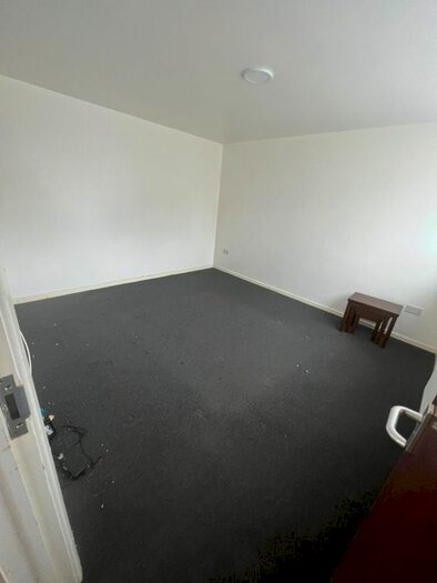 1 Bedroom Flat To Rent In Thresher Close, Luton, LU4