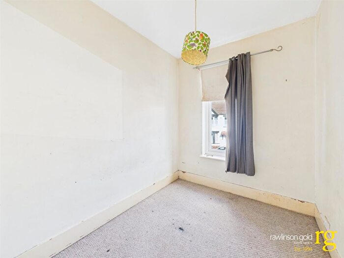 3 Bedroom Terraced House For Sale In Fairholme Road, Harrow, HA1