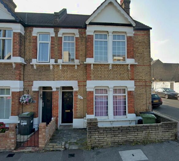 2 Bedroom Flat To Rent In Woodlands Street, London, SE13