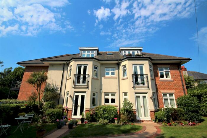 2 Bedroom Flat To Rent In Browning Avenue, Boscombe, BH5