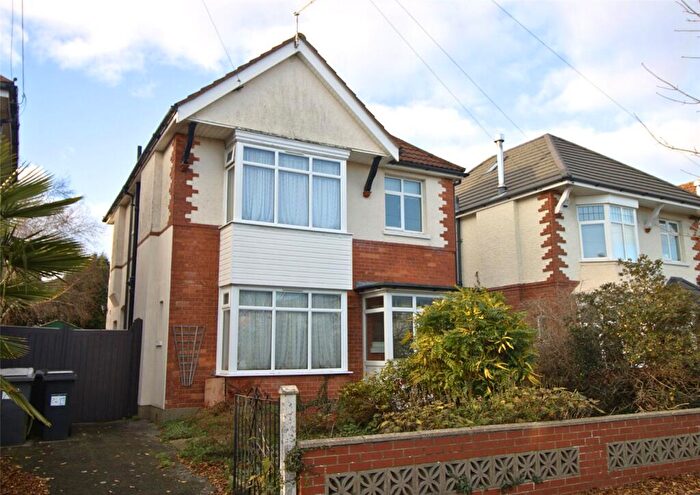 3 Bedroom Detached House For Sale In The Avenue, Bournemouth, Dorset, BH9