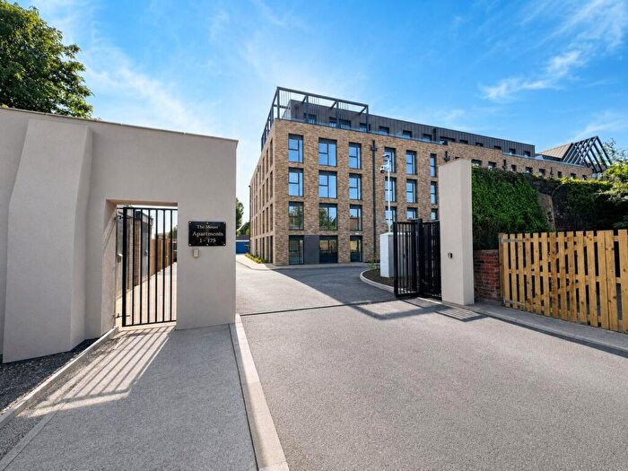2 Bedroom Flat To Rent In Richmond Hill Approach, Leeds, West Yorkshire, LS9