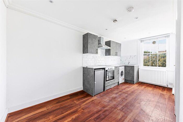 1 Bedroom Flat To Rent In West Cromwell Road, Earls Court, SW5