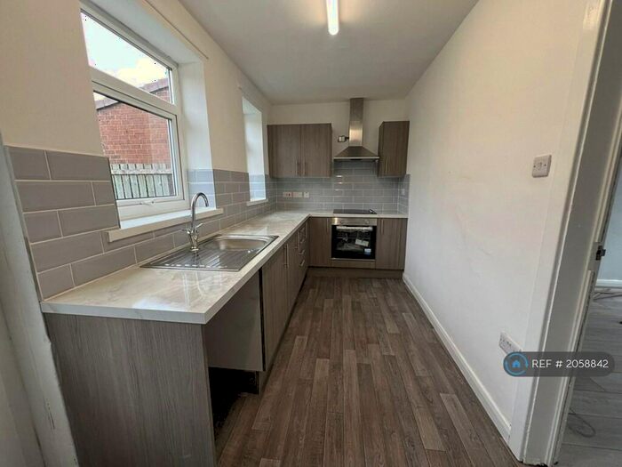 2 Bedroom Semi-Detached House To Rent In Whitemere Gardens, Gateshead, NE10