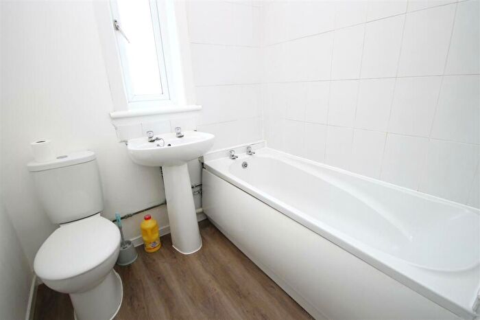 2 Bedroom Flat For Sale In Hadrian Terrace, Motherwell, ML1