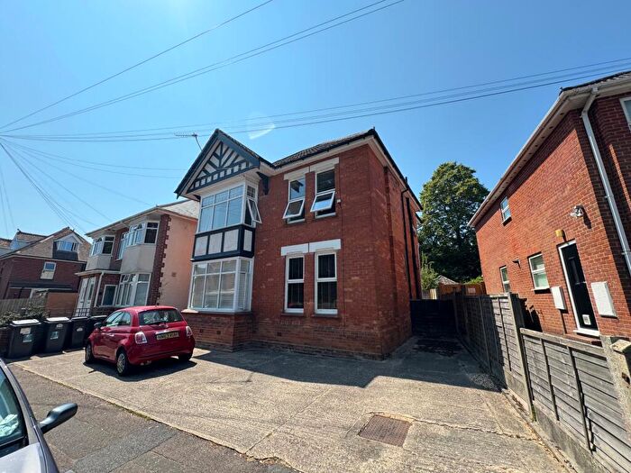 2 Bedroom Flat To Rent In , BH6