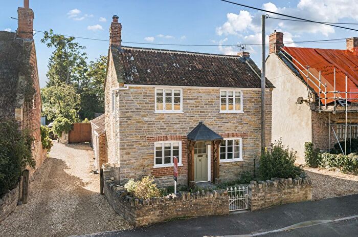 4 Bedroom Detached House For Sale In Kingsbury Episcopi, Martock, TA12