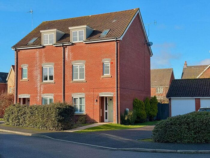 4 Bedroom Semi-Detached House For Sale In Crooked Creek Road, Rendlesham, IP12