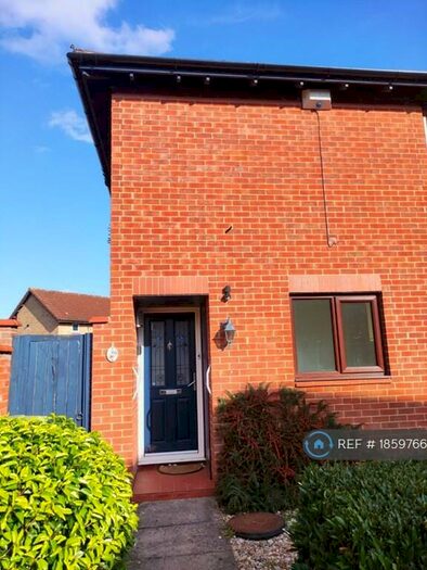 2 Bedroom Detached House To Rent In Stafford Grove, Shenley Church End, Milton Keynes, MK5