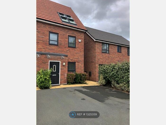 3 Bedroom Semi-Detached House To Rent In Meadow Road, Salford M7