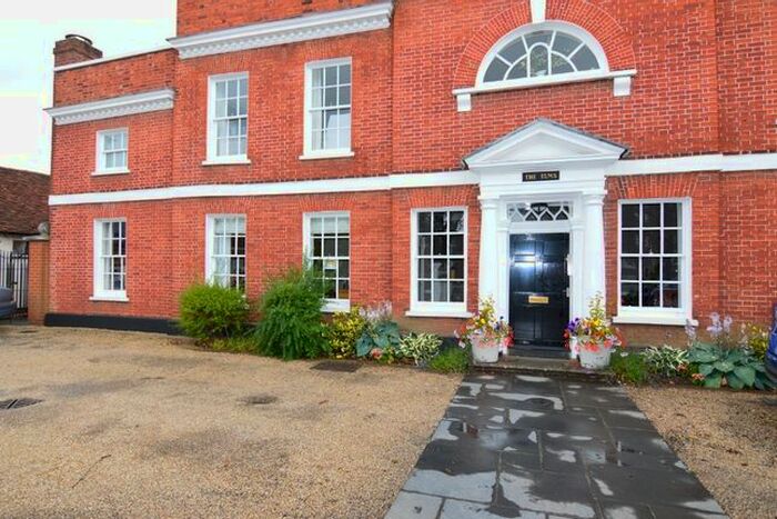 2 Bedroom Flat To Rent In Broad Street, Wokingham, RG40